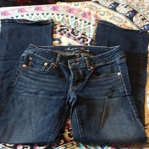 Like New vintage American Eagle jeans.